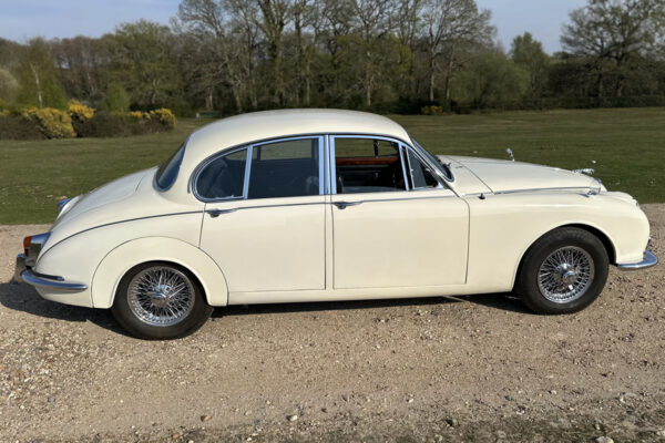 Jaguar Mk2 Saloon
