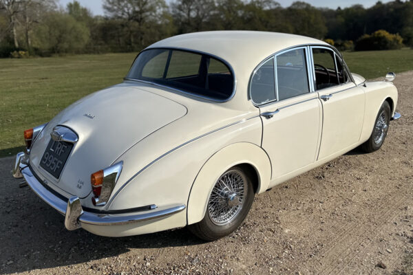 Jaguar Mk2 Saloon