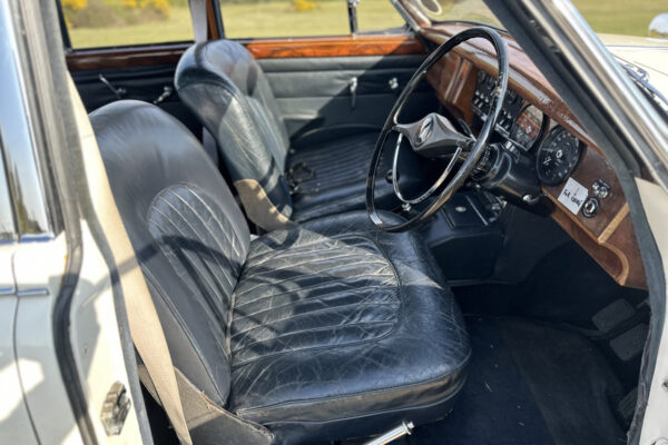 Jaguar Mk2 Saloon
